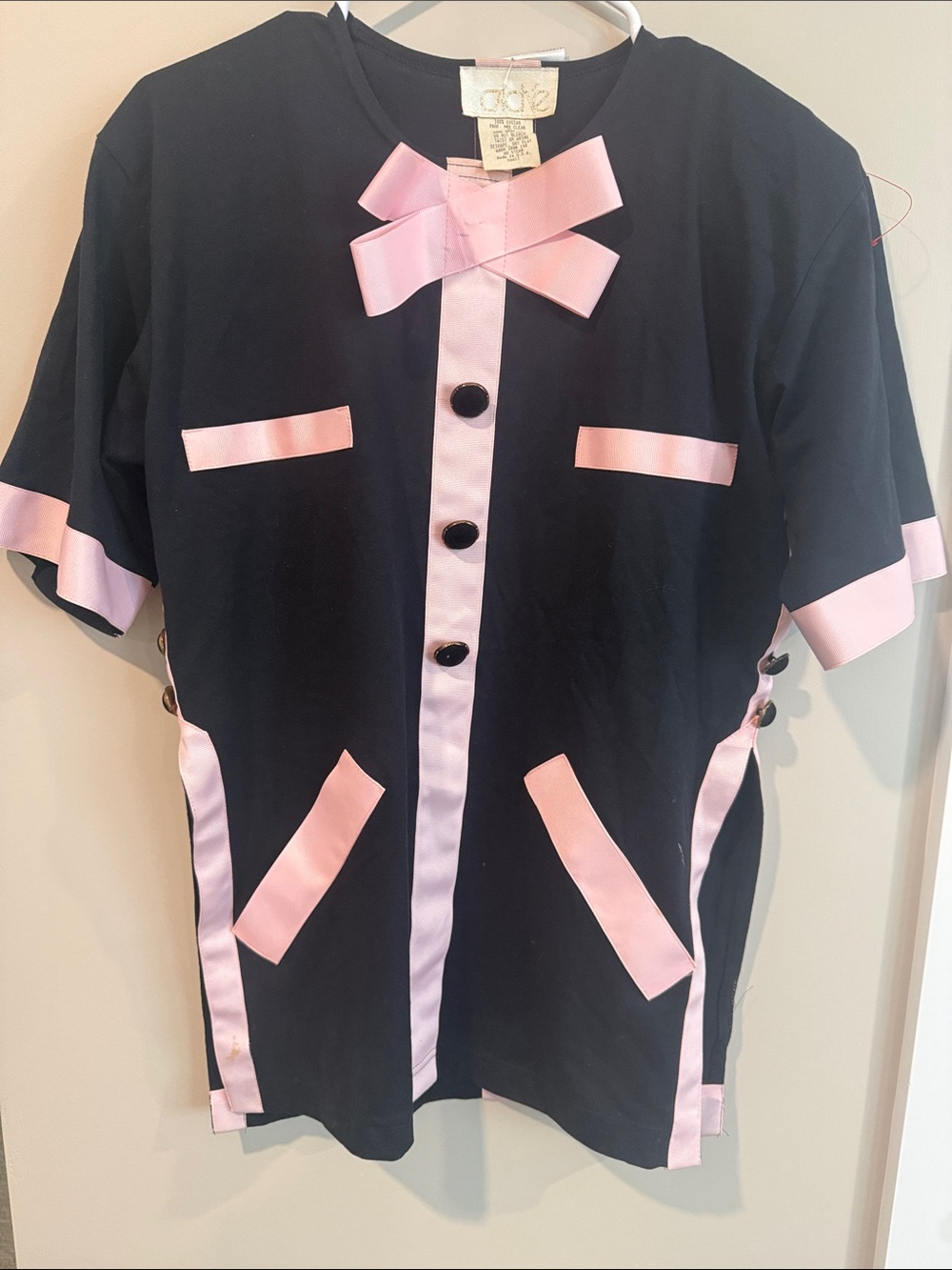 Cache Vintage Black & Pink Ribbon-Trim Short Sleeve Shirt